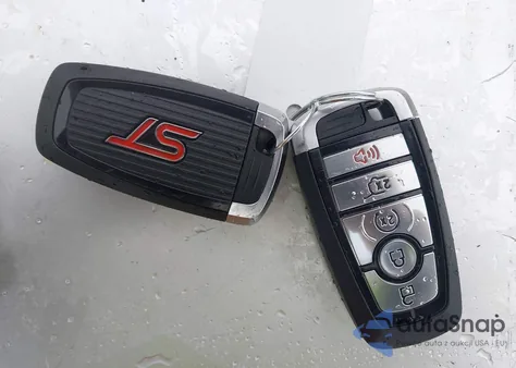 2020 Ford Explorer St z USA, uszkodzony, nr VIN 1FM5K8GC8LGA01337